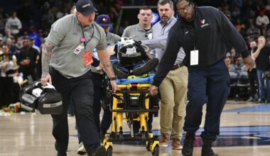 Medics attend to fan who collapsed courtside at Spurs, Grizzlies game