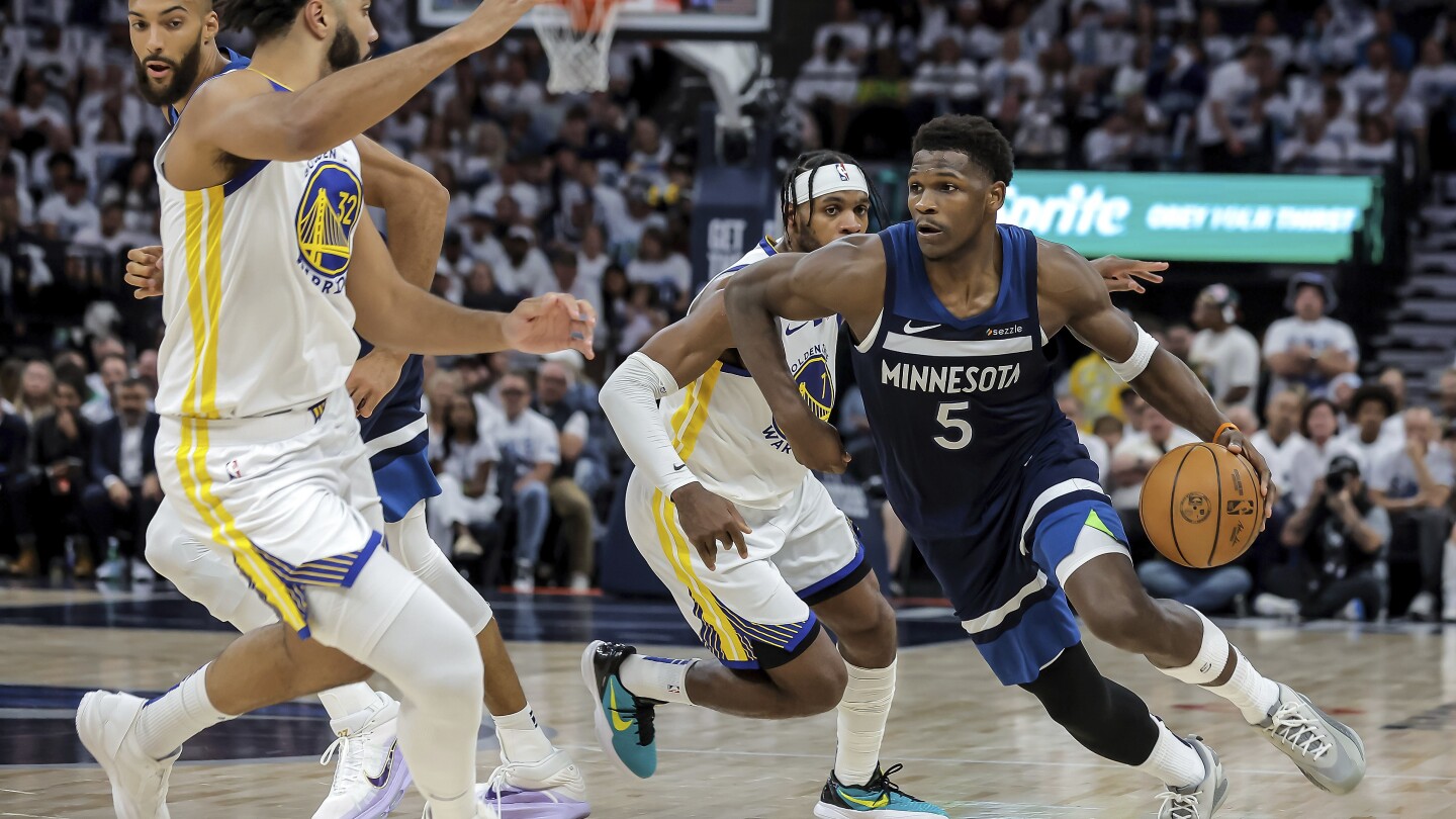 Timberwolves beat Curry-less Warriors 117-93 in Game 2 to even series