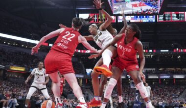 With record crowd watching, Sky get blown out by Fever in first WNBA game at United Center
