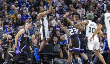 De'Aaron Fox struggles in his 1st game in Sacramento since he was traded to the Spurs