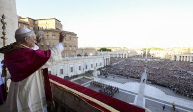 Pope Leo XIV brings hope to Chicago sports fans, and the Knicks for their Villanova ties