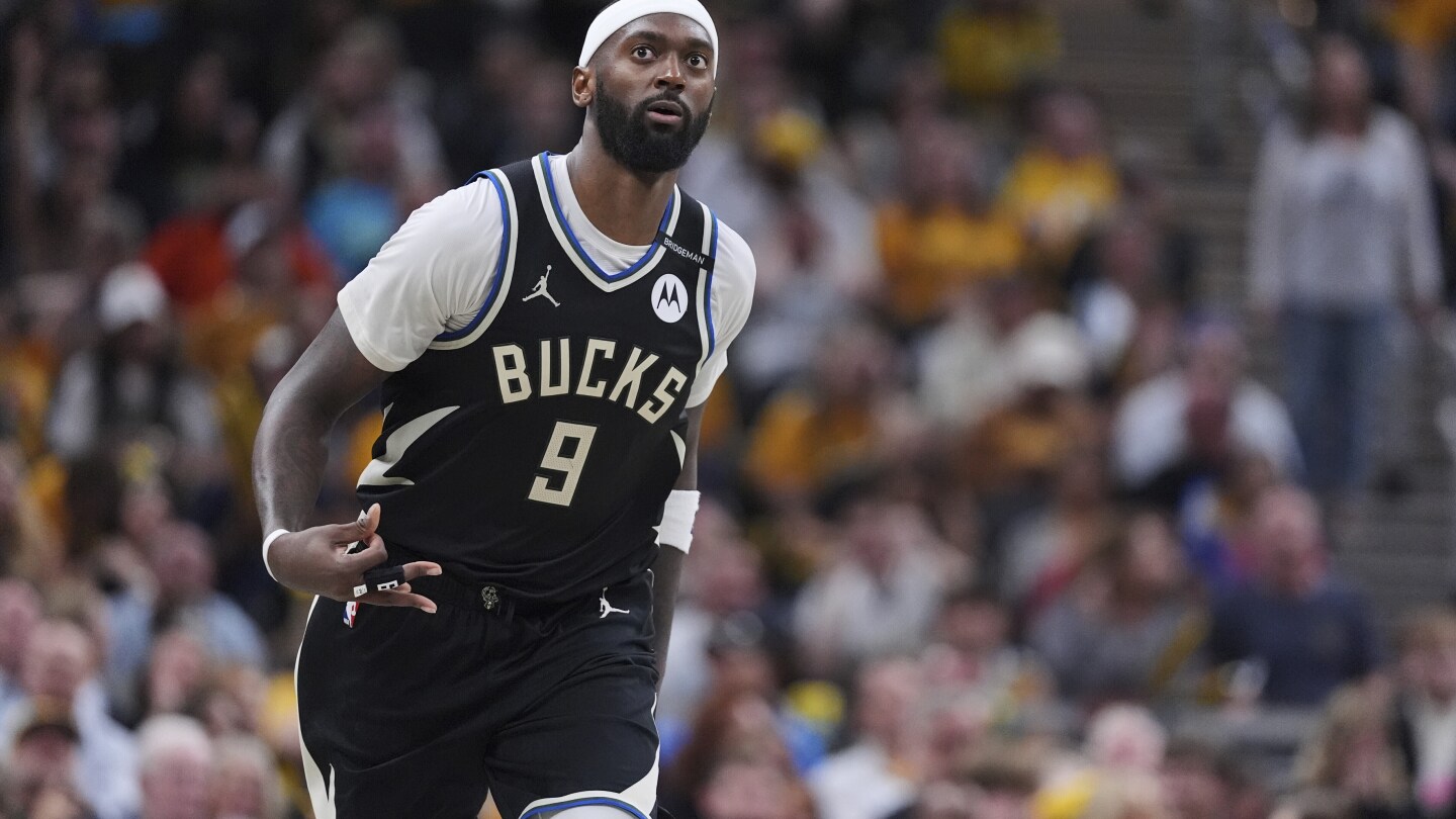 Bobby Portis to remain with Bucks on 3-year, $44 million deal