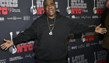 Tracy Morgan gets sick at Madison Square Garden