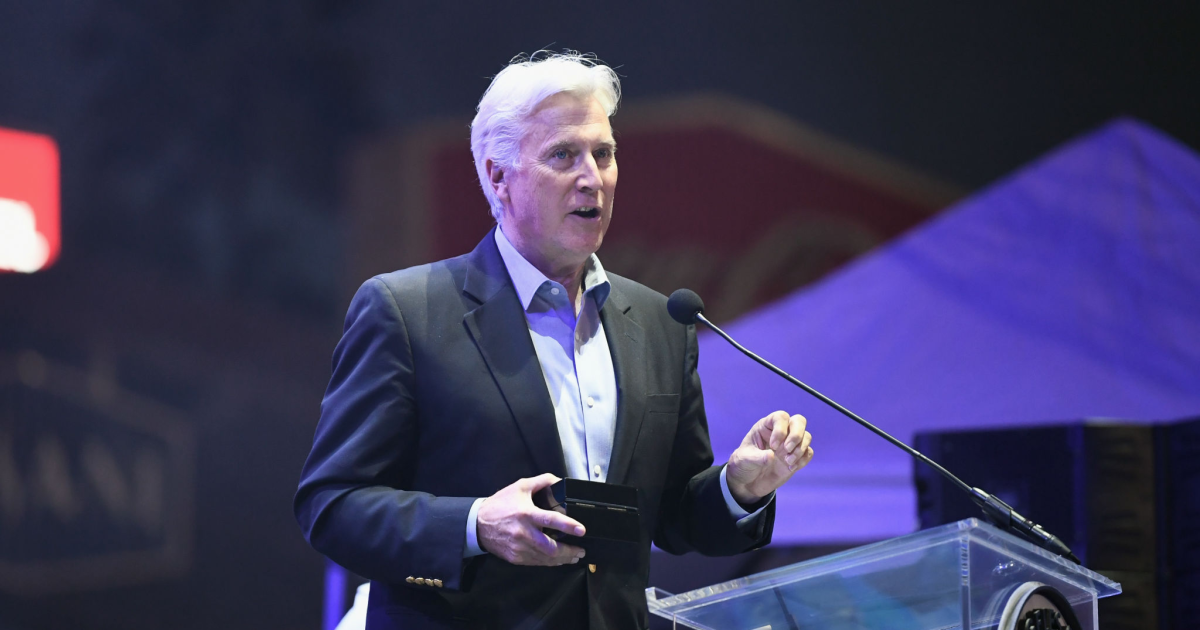 Lakers needed an ownership change, and Dodgers owner is perfect fit