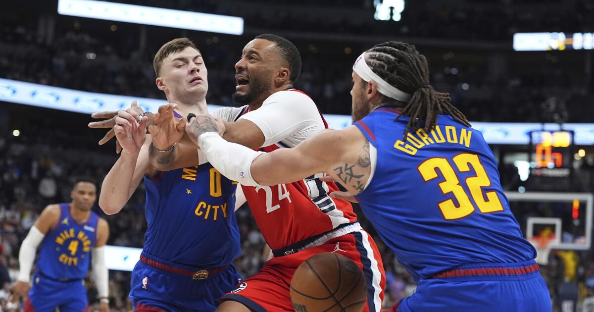 Clippers vow to take better care of basketball after Game 1 loss