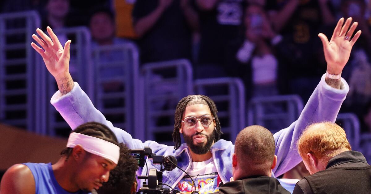 Anthony Davis recounts 'all the emotions' since his shocking trade