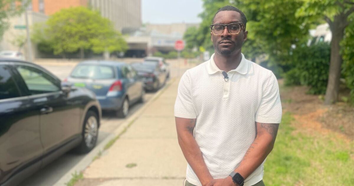 Parent surprised by removal of Milwaukee high school basketball coach