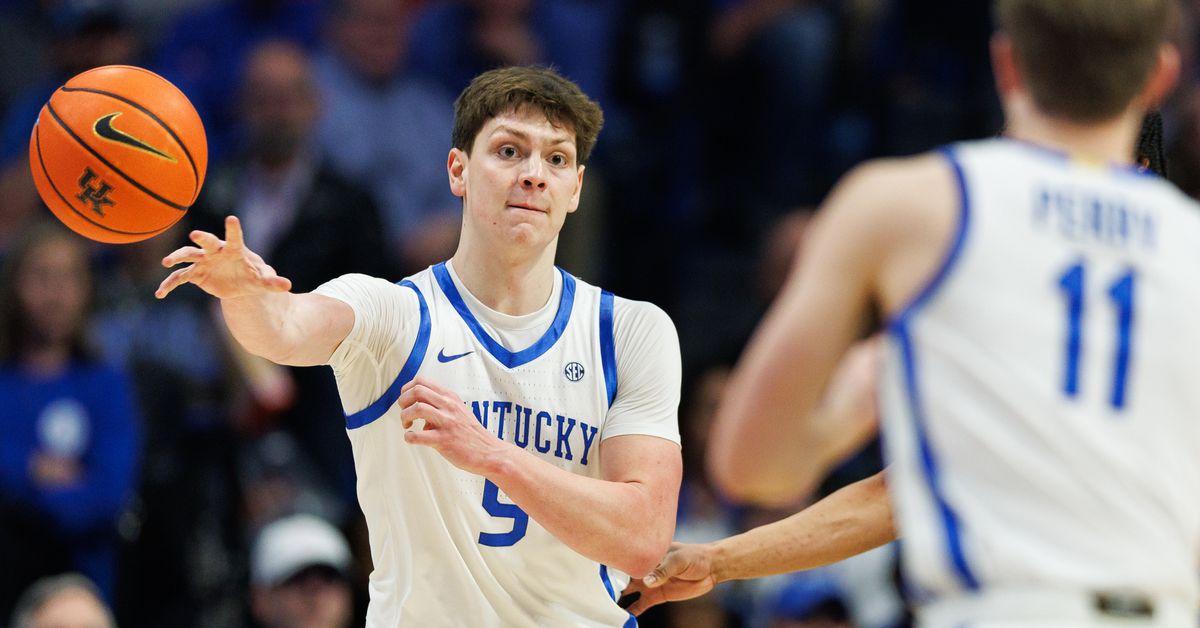 Trent Noah reacts to seeing his good friend Travis Perry leave for Ole Miss