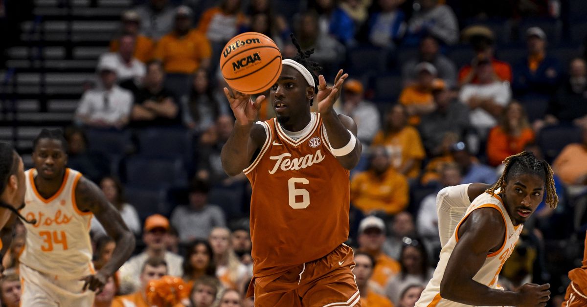 Texas F Arthur Kaluma signs Exhibit 10 contract with the Los Angeles Lakers