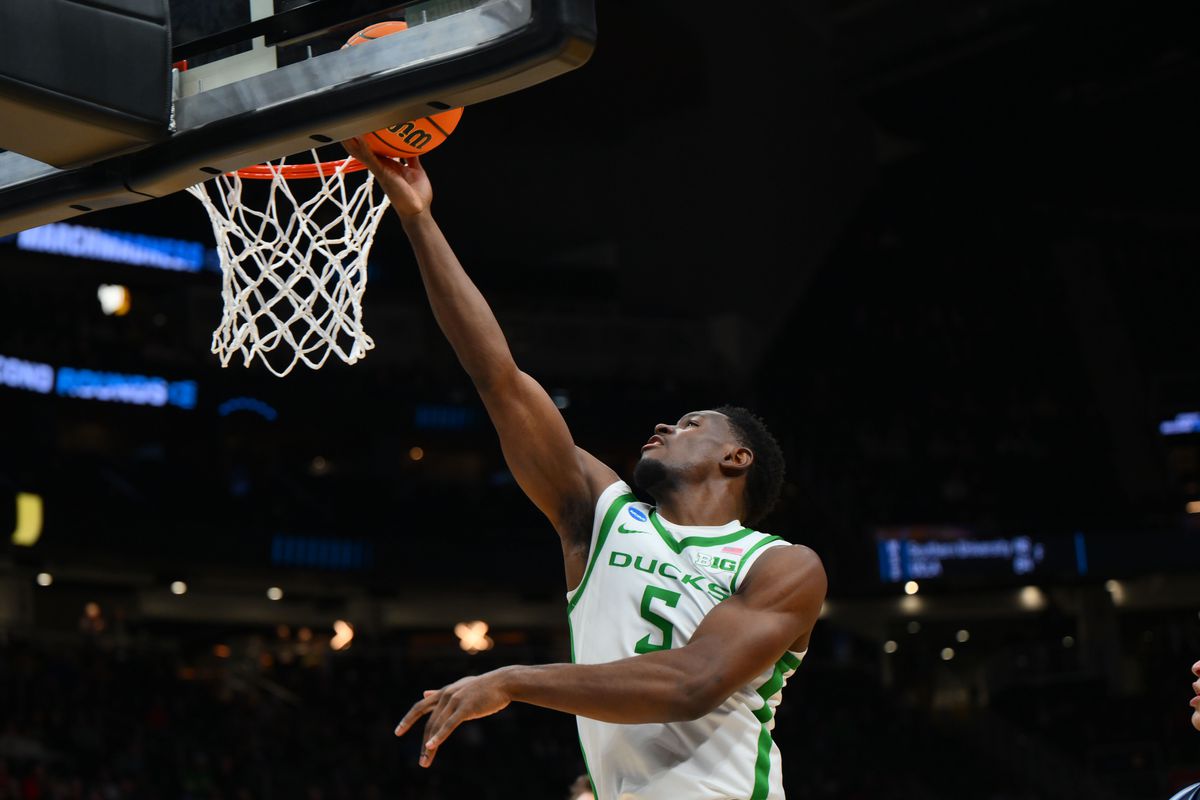 NCAA Basketball: NCAA Tournament First Round-Liberty at Oregon