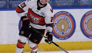 Mavericks bring back young forward Zack Trott after stellar pro debut