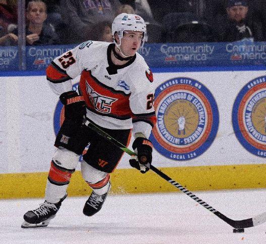 Mavericks bring back young forward Zack Trott after stellar pro debut