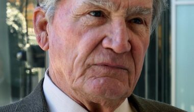 Former NBA owner and Georgia real-estate developer Tom Cousins died at the age of 93