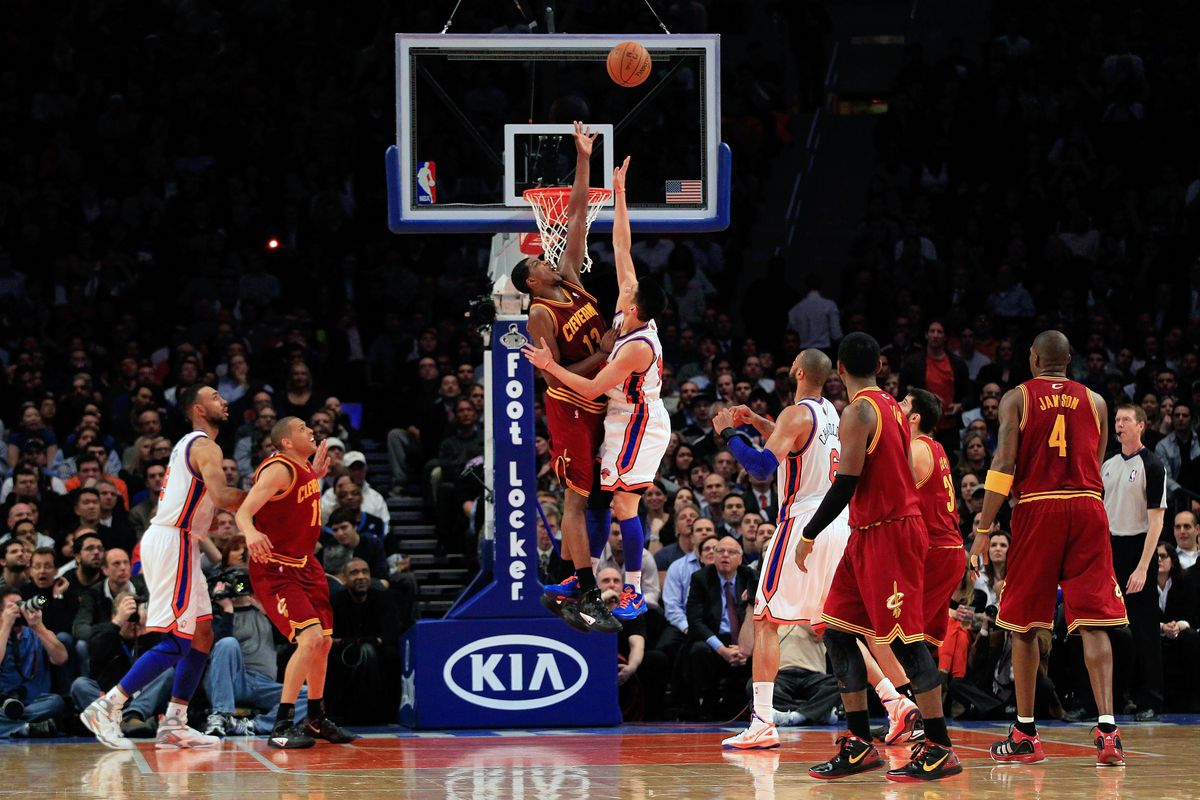 Cleveland Cavaliers v New York Knicks