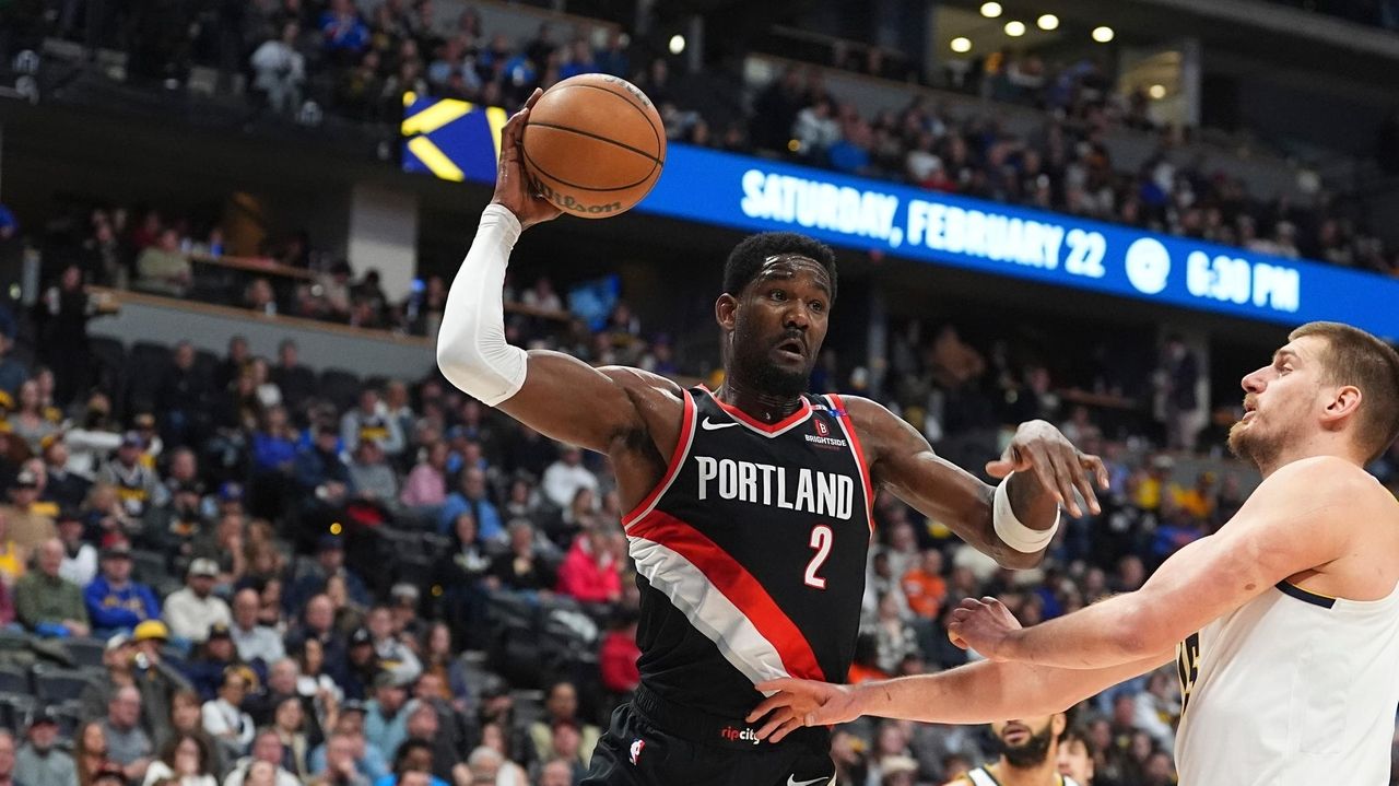 Deandre Ayton will join LeBron, Luka and the Lakers after Portland buyout, AP sources say