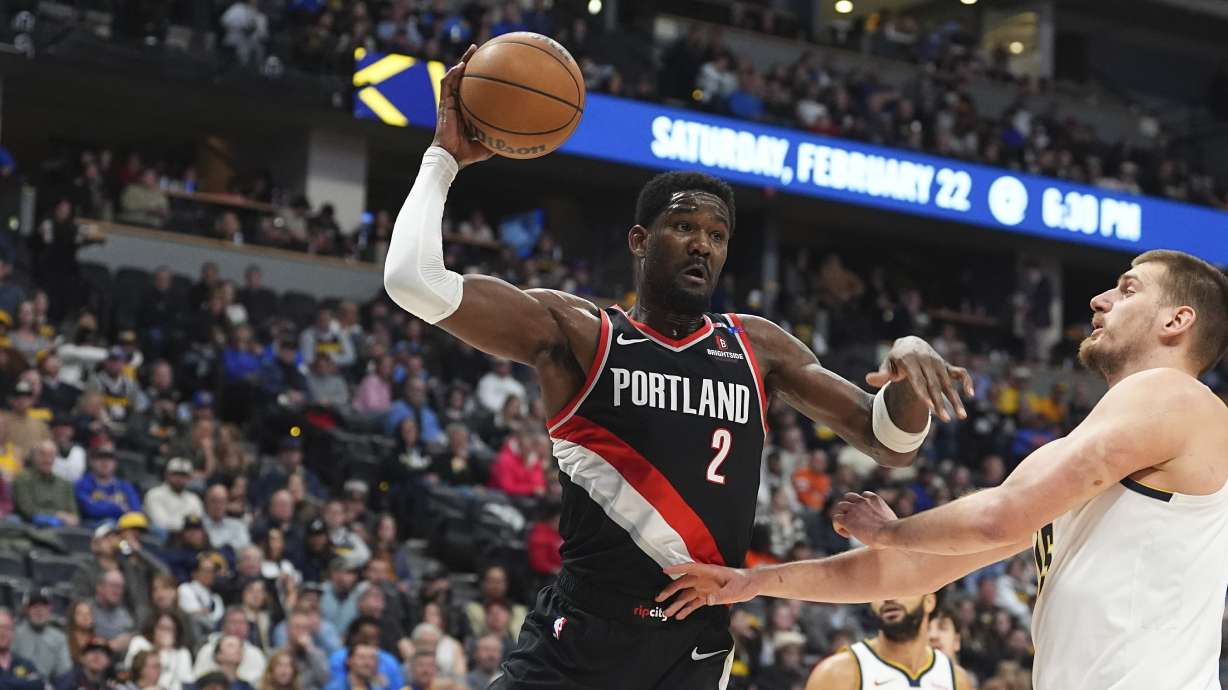 Deandre Ayton will join LeBron, Luka and the Lakers after Portland buyout, AP sources say