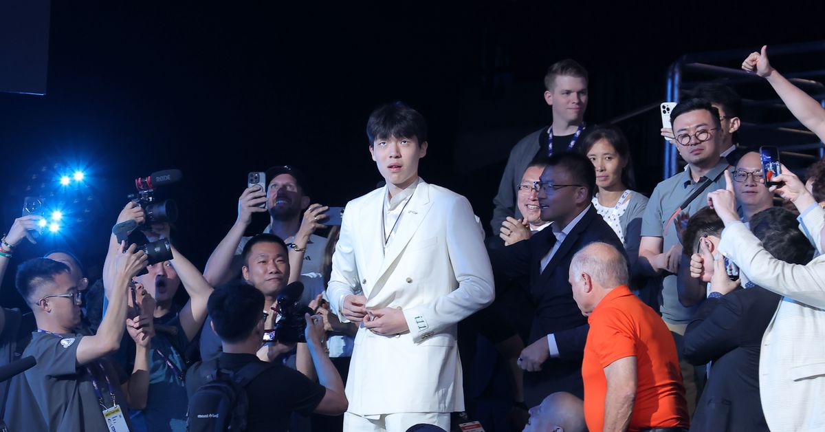 YouTube Gold: What’s The Deal With Yang Hansen?