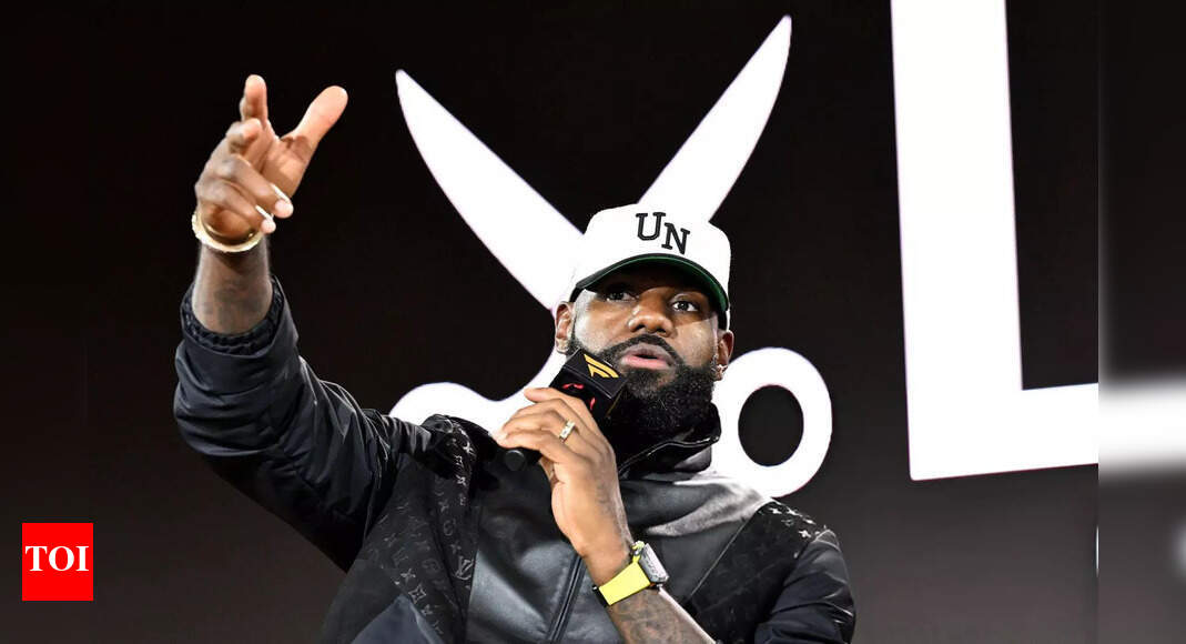 Skip Bayless sparks outrage after calling LeBron James a “con artist” over Cleveland Cavaliers facility visit | NBA News