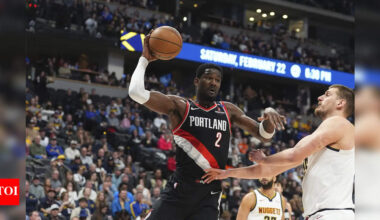 Golden State Warriors Pass on Deandre Ayton Amid Center Crisis: Smart Strategy or Missed Opportunity? | NBA News