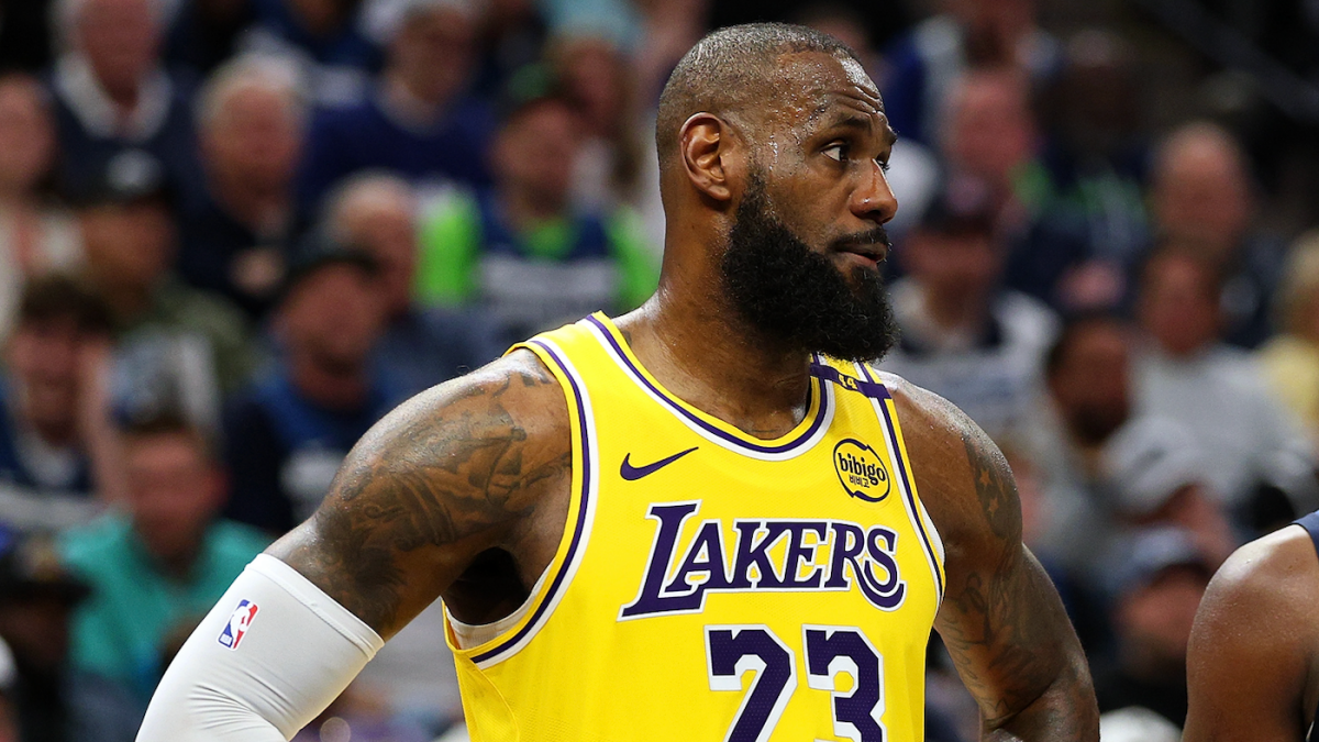 LeBron James opts not to clear air amid Lakers rumors, declines interview during summer league game