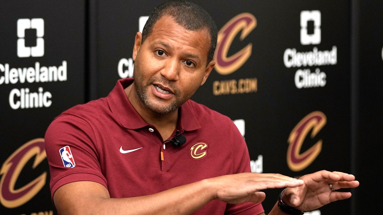 Cavaliers president of basketball operations Koby Altman signs extension, AP source says
