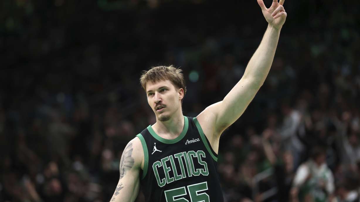 Rookie Baylor Scheierman delivers career night for Celtics in win over Nets