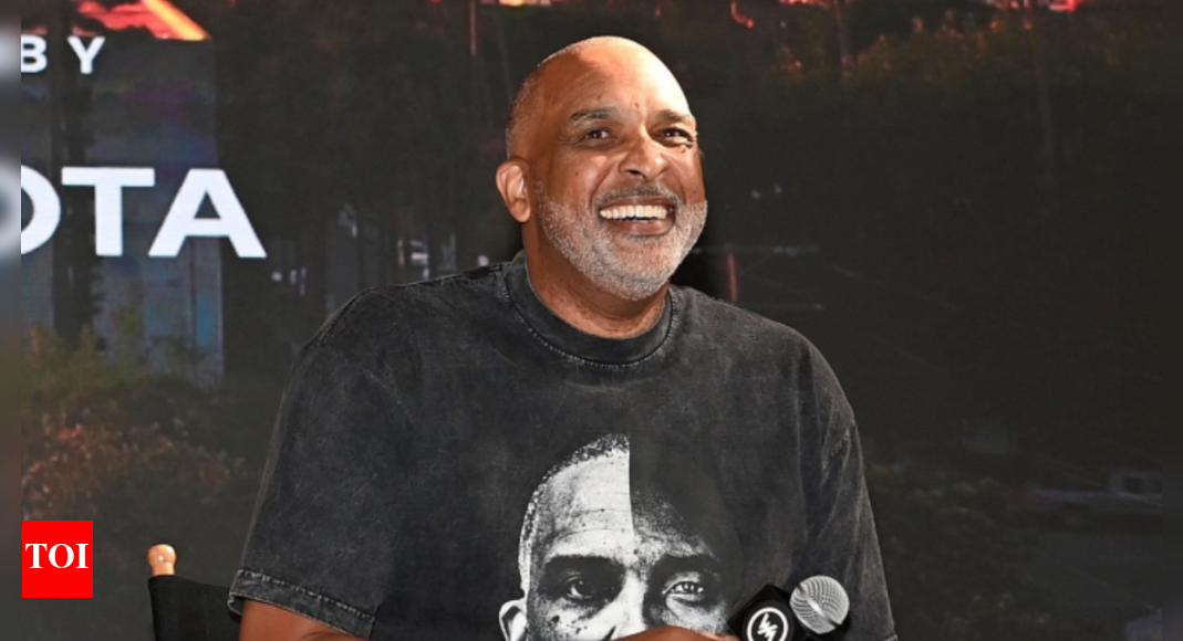 Kyrie Irving drops powerful 3-word message as Phil Handy set to wear Dallas Mavericks jersey | NBA News