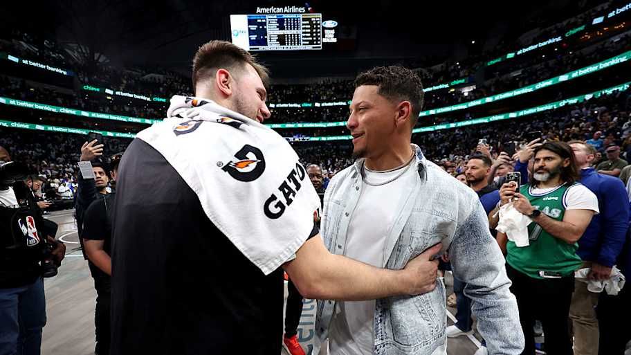 Sports Illustrated - Mavs Superfan Patrick Mahomes…