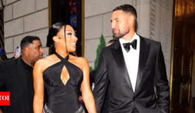 Shaquille O’Neal predicts how long new couple Klay Thompson and Megan Thee Stallion will last | NBA News