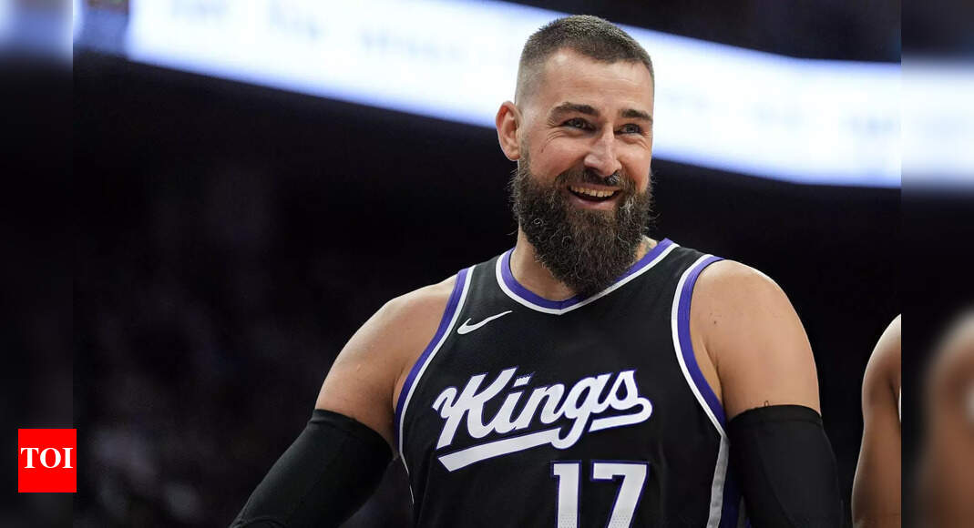 Jonas Valanciunas Drops 5-Word Reaction to EuroLeague Rumors, Confirms Denver Nuggets Commitment for 2025-26? | NBA News
