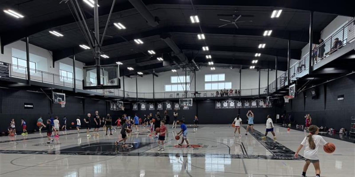 Ochai Agbaji hosts first hometown kids camp