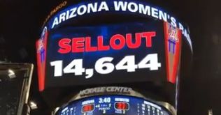 Arizona women’s basketball fans show devotion to program at 1st meet-and-greet of Becky Burke era
