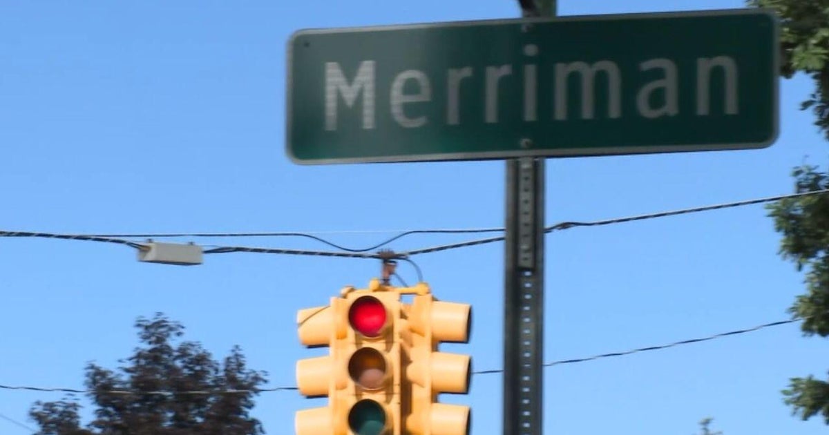 Livonia mom and daughter remain in hospital; Detroit Pistons make a trade; other top stories