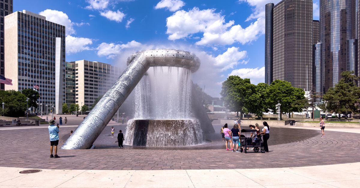 Lions player defends Detroit after WNBA player takes shot at city