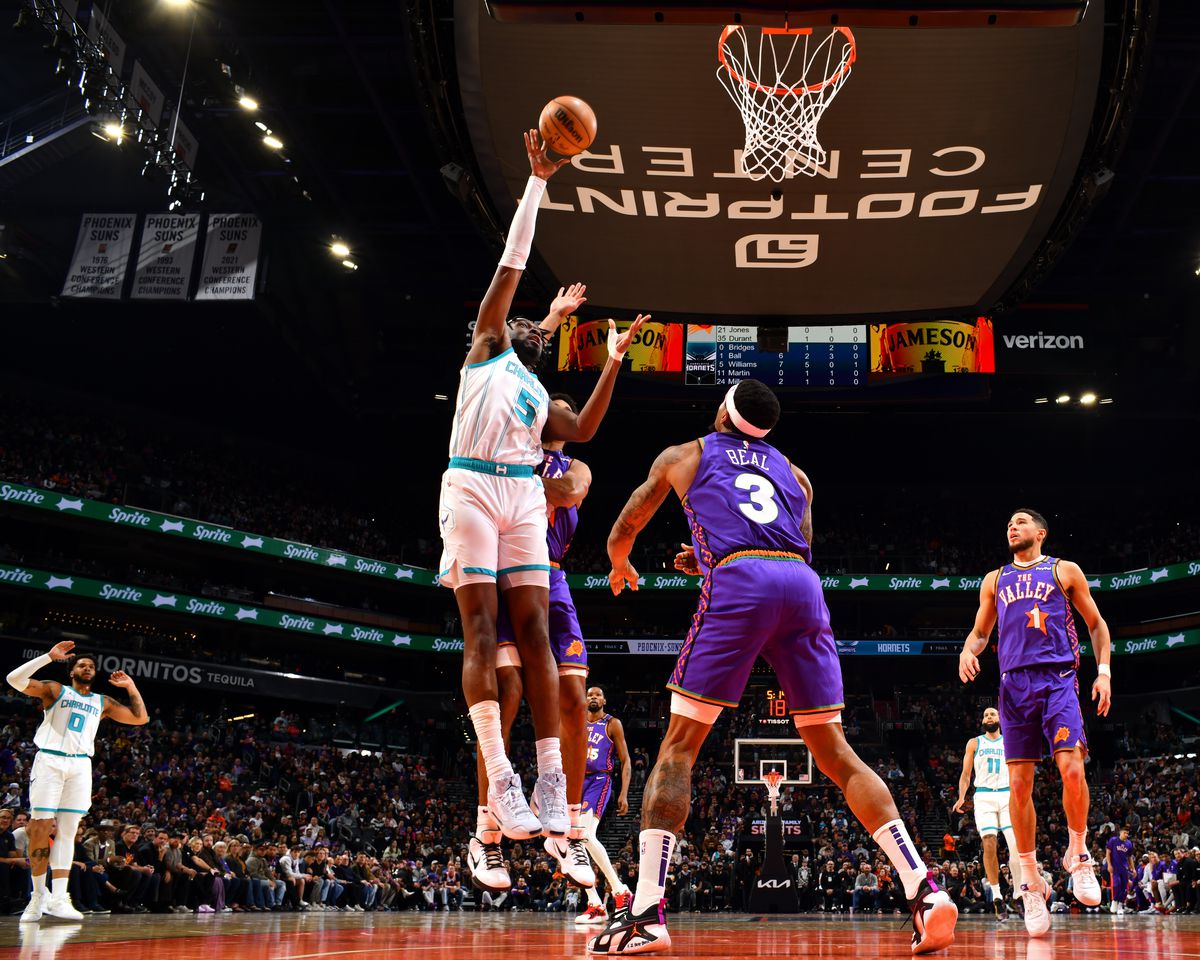 Charlotte Hornets v Phoenix Suns