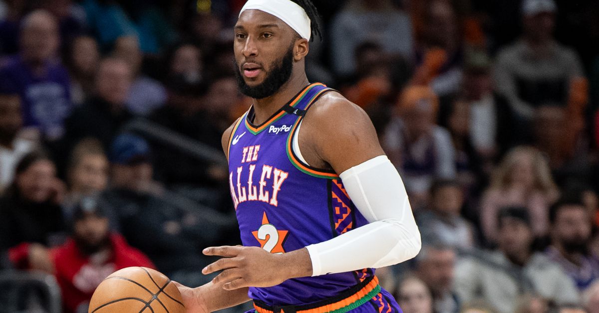 The Suns have two roster spots left and one familiar name might be the perfect fit