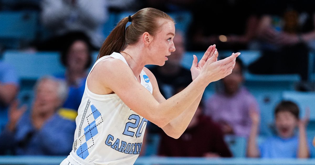 NCAAW: Lexi Donarski chose basketball over business—for now