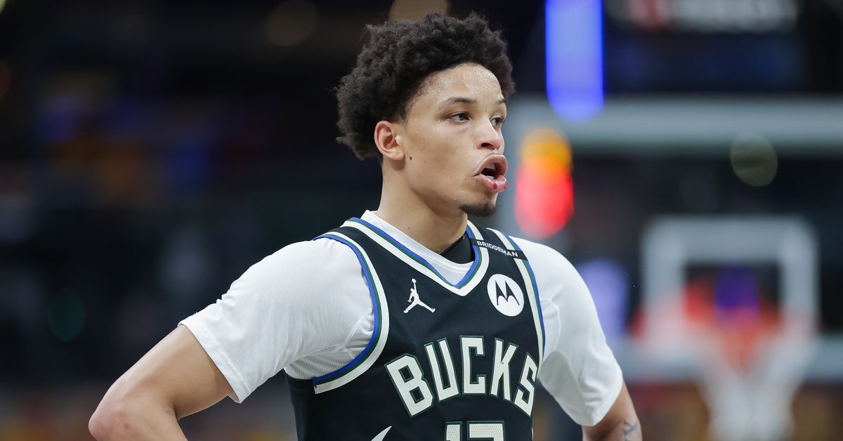 NBA Free Agency: Milwaukee Bucks re-sign young guard Ryan Rollins