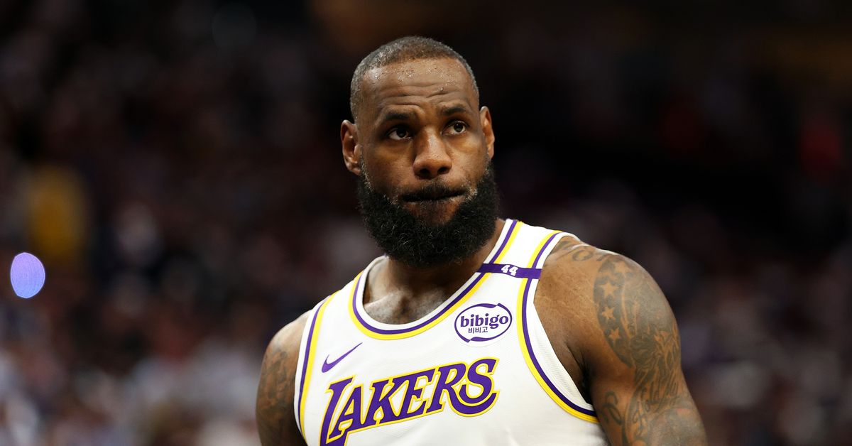 Report: Lakers did not tell LeBron James they were selling the team