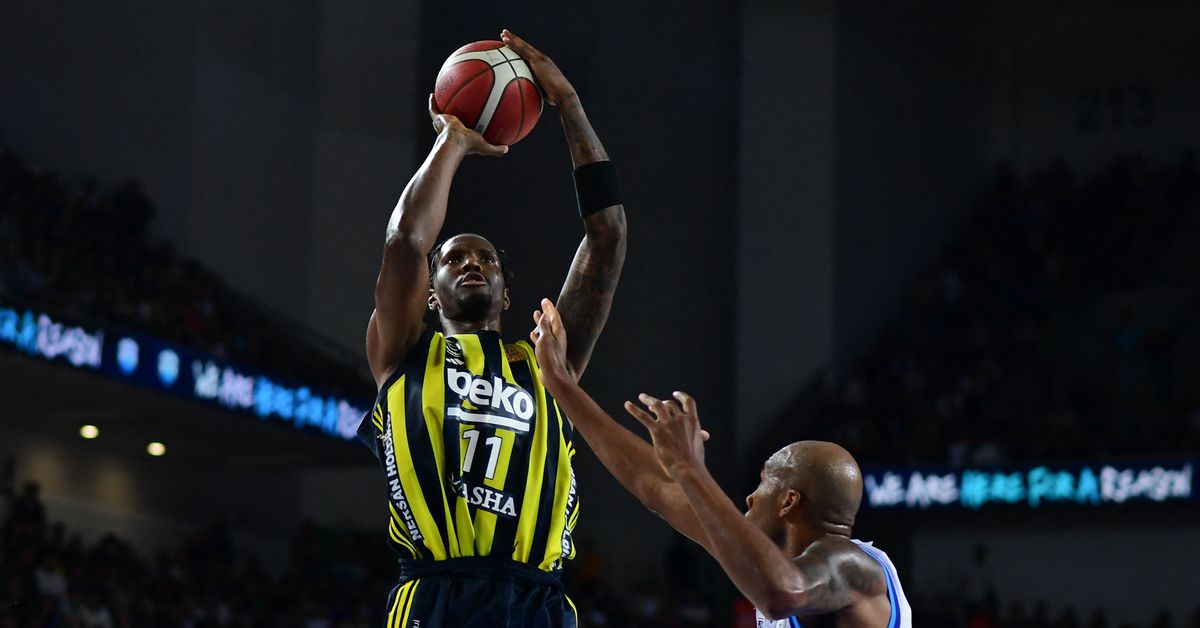 Wisconsin Basketball: Former star turned down millions to join Suns