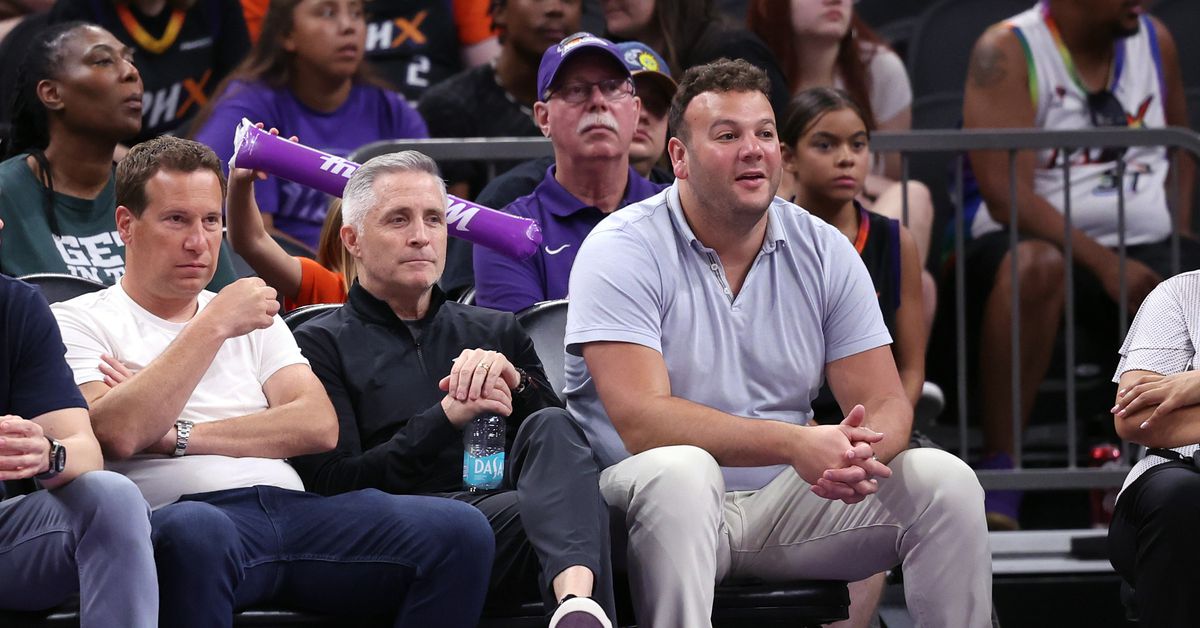 CBS Ranks Suns’ front office among the worst in the NBA
