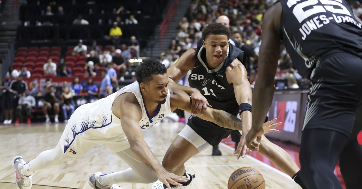 Spurs put it all together in blowout win of 76ers to open Vegas Summer League