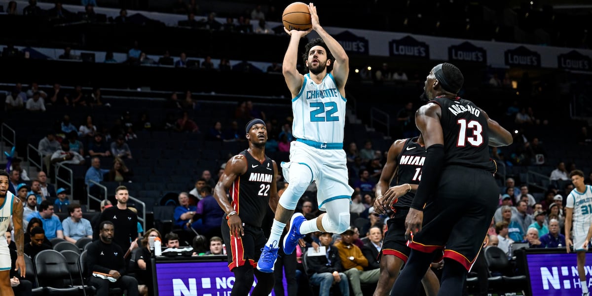 Hornets acquire Connaughton, 2 draft picks from Bucks for Micic, AP source says