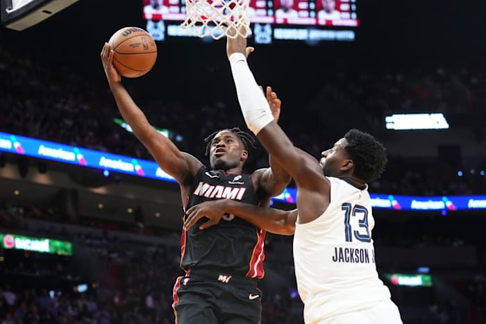 Morant beats the buzzer for a game-winner, lifts Grizzlies past Heat 110-108