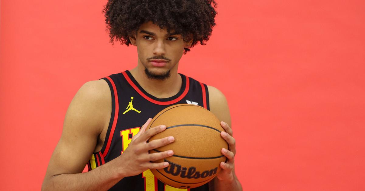 Hawks’ Asa Newell posts double-double, plus takeaways from win over Suns | Sports