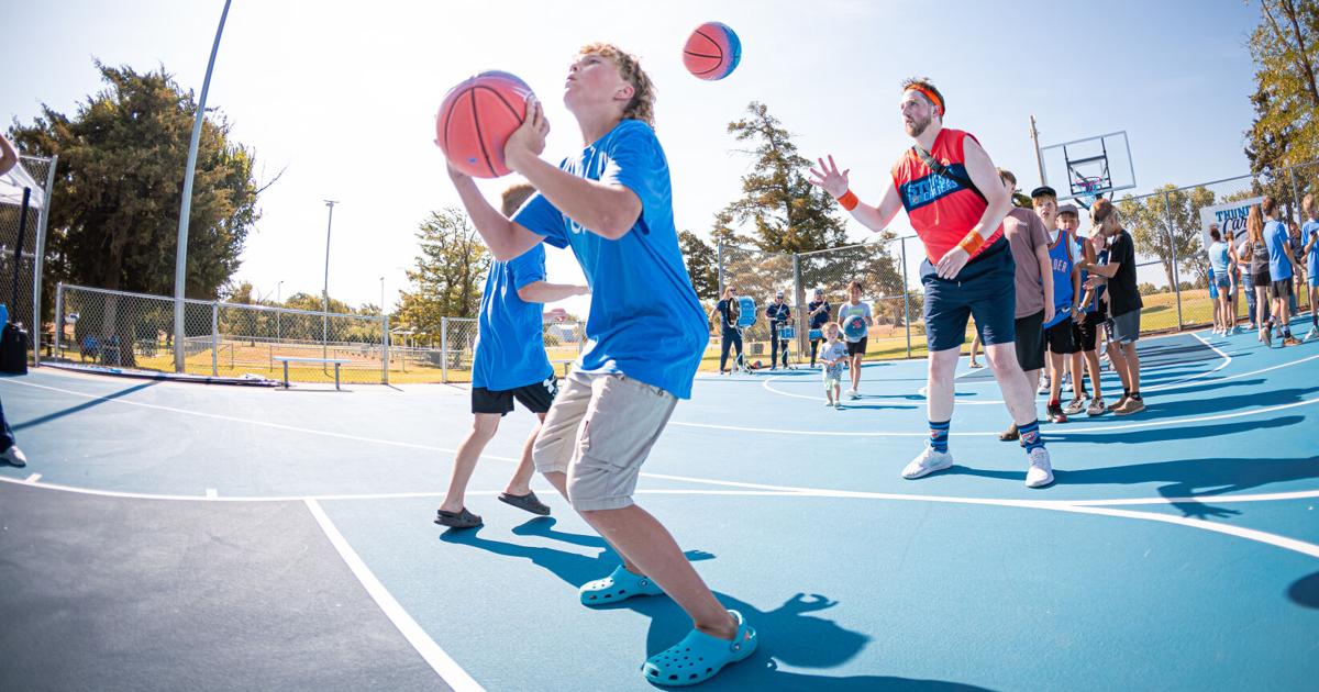 Woodward community celebrates Thunder court renovation | Local News