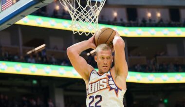 Former Duke basketball center Mason Plumlee signs with Hornets
