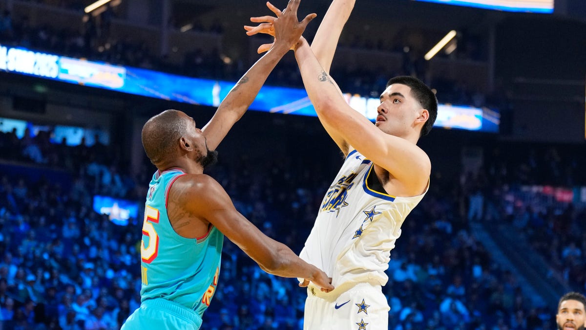 Did Zach Edey score for Rising Stars?