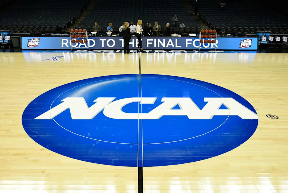 CHARLOTTE, NC - MARCH 20: A general view of the court before the game between the Georgia Bulldogs and Michigan State Spartans during the second round of the 2015 NCAA Men's Basketball Tournament at Time Warner Cable Arena on March 20, 2015 in Charlotte, North Carolina. (Photo by Grant Halverson/Getty Images)
