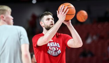 New Orleans Pelicans sign Kansas basketball standout Hunter Dickinson